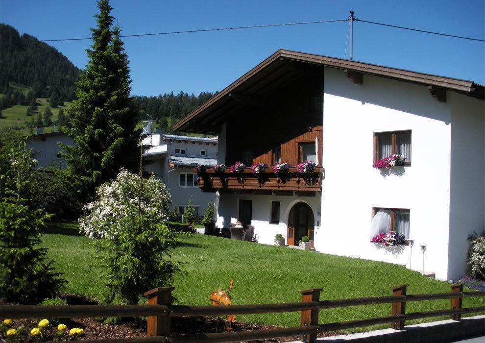 Alpenblick Appartements Наудерс Екстериор снимка